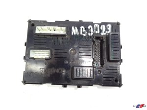 Calculateur Ecu 8200652284 28118774-7C Johnson Controls
