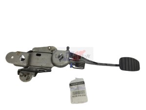 Pédale d'Embrayage 8200510910 Renault Clio 3 Neuf Origine