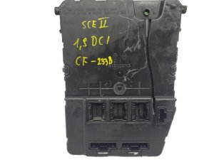 Calculateur Renault UCH X84 N2 8200309690 Siemens