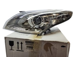 Phare Xénon Gauche 260606389R Neuf OE Renault Megane III