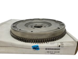 Volant Moteur 207 1.4 VTI V861312380 Nouvelle Original Citroen Peugeot