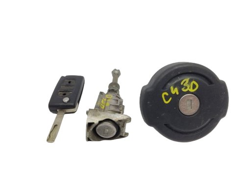 Insert de serrure gauche Peugeot 307 4162RK