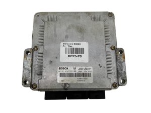 Calculateur ECU 0281010556 8200095416 8200153946 Bosch Renault