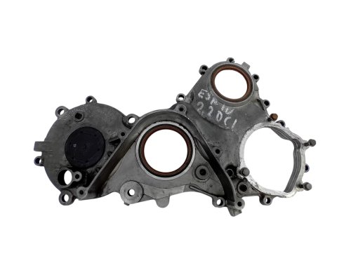 Couvercle de Distribution 2.2 2.5 DCI 8200018638  Renault 