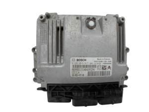 Calculateur 0281019817 9666729580 PSA Bosch