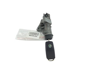 Commutateur D’allumage 4B0905851C  4B0905849 Skoda Fabia