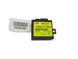 Calculateur 0K2AC677R0D 10995405 Kia