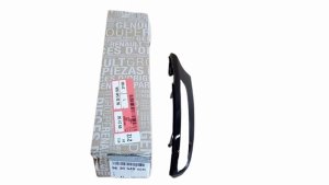 Cache de rétroviseur droit inférieur 963054956R Renault Scenic IV Original Neuf