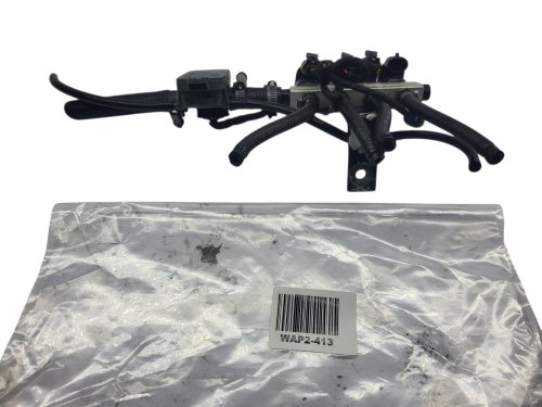 Rampe d'injection 2.0 16V F4R 67R-010973 ACW01 Renault d'origine